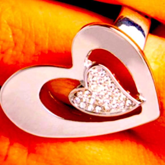 💎🤍💎 “ABSTRACT AMOR” WHITE RING ~ PAPARAZZI❗️💎🤍💎 - Picture 2 of 4